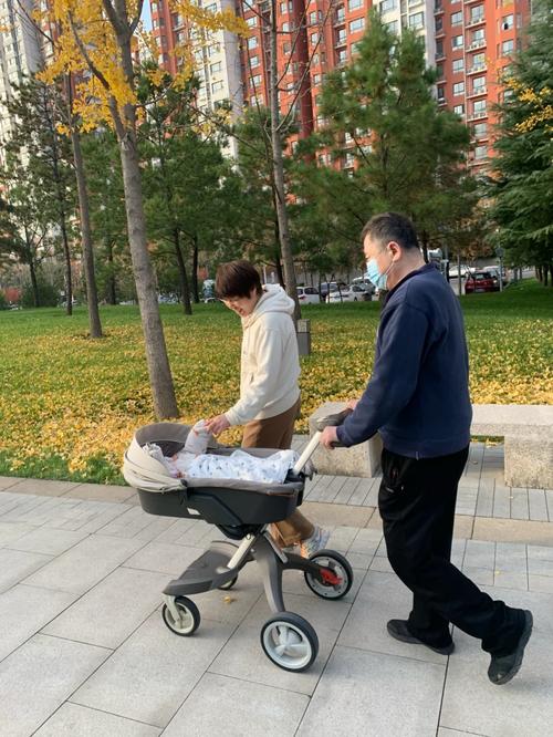 新澳门历史开奖记录查询表和爸爸带娃患产后抑郁与爸爸带娃患产后抑郁怎么办
