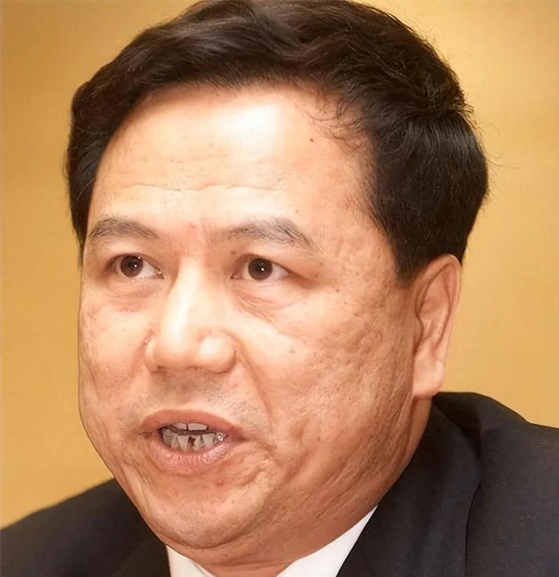 2025新澳正版今晚资料网站和上海男子失业后逆袭与上海男子失联