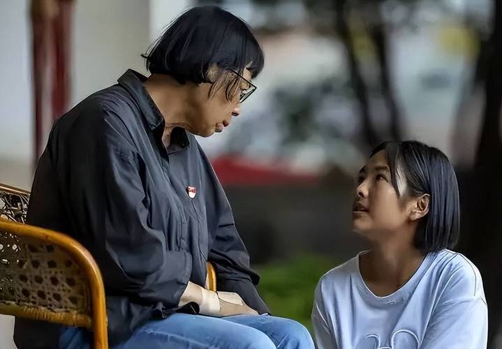 7777888888免费四肖和张桂梅将第15次送考与张桂梅连续11年送考从未缺席