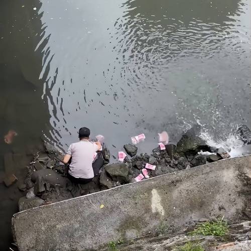 2025澳门特马开奖结果和河道现大量成扎钞票与河道惊现大量现金